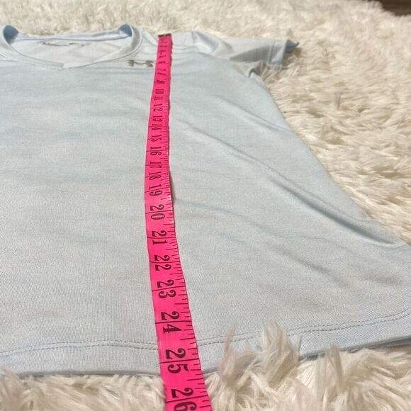 Under Armour Heatgear Tshirt Light Blue Womens Size Medium Loose Fit Athletic To - Picture 6 of 7